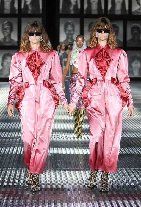 gemelos gucci|Gucci twins walk.